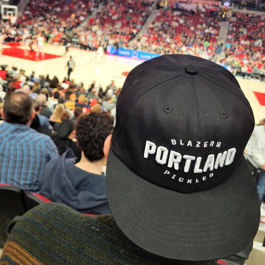 Official New Era Portland Trail Blazers NBA Back Half Bobble Beanie Hat  A12583_356